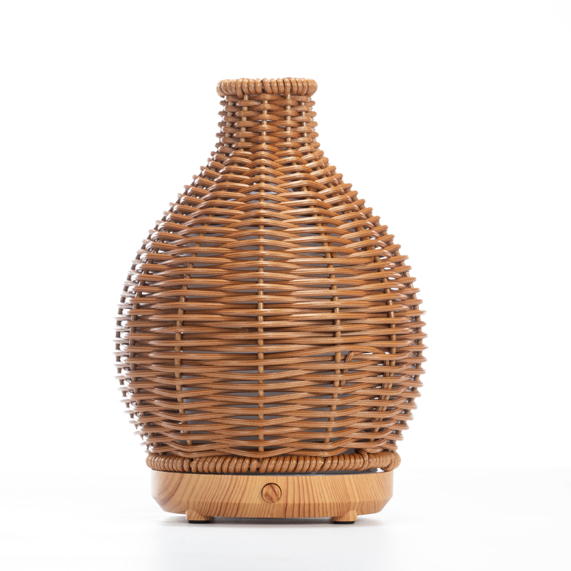 Handwoven Rattan & Wood Base Ultrasonic Aroma Diffuser 100ml – OEM/ODM R...