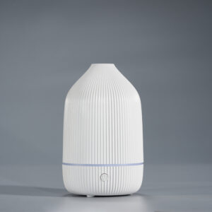 Minimalist Ribbed White Ultrasonic Aroma Diffuser 100ml - Aroma Diffuser - somnr.com