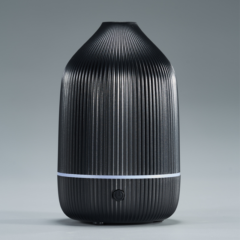 Minimalist Ribbed Black Ultrasonic Aroma Diffuser 100ml - ...